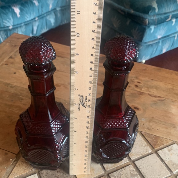 Avon 1876 Cape Cod Ruby Red Wine/Bubble Bath Decanter. Collectable Set/2 - Picture 10 of 12